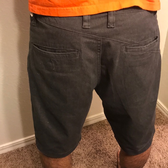 Men’s Volcom Shorts size 30 - Picture 3 of 3